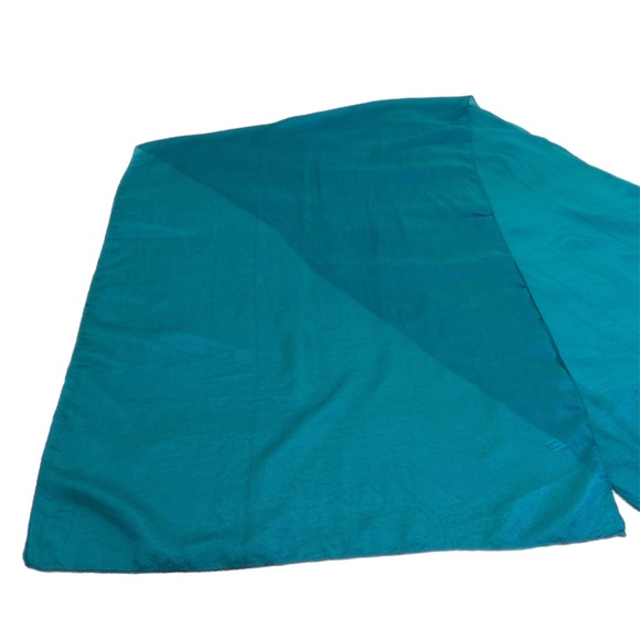 Pure Silk Lightweight Teal Scarf – Made in India 🇮🇳 - Picture 6 of 9
